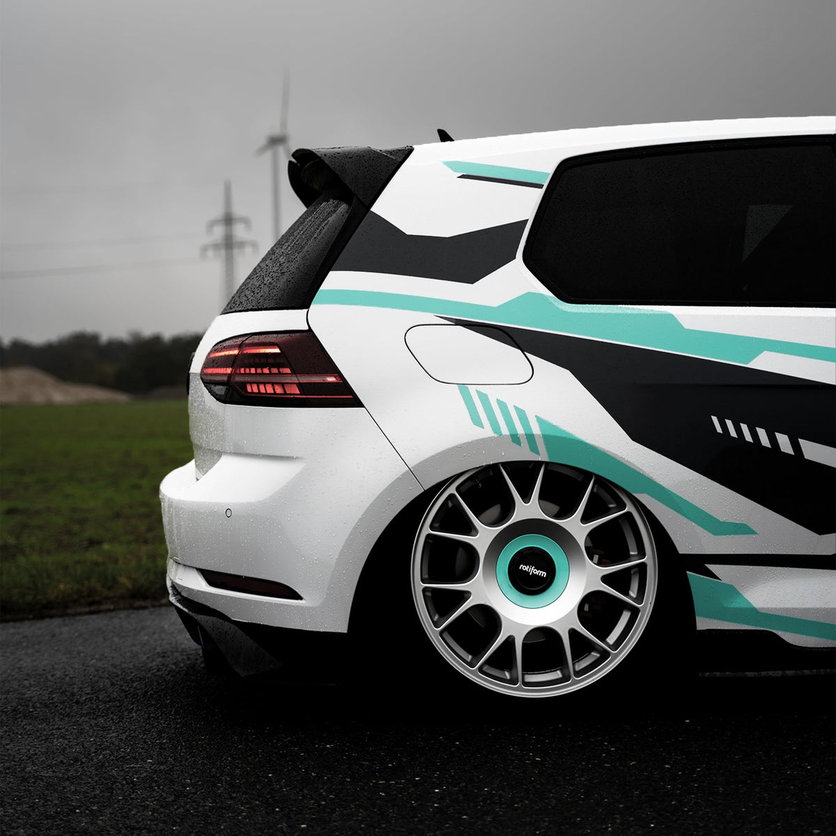 VViViD+ Ultra Gloss Premium Vinyl Car Wrap Film (1ft x 5ft, Gloss Piano Black)