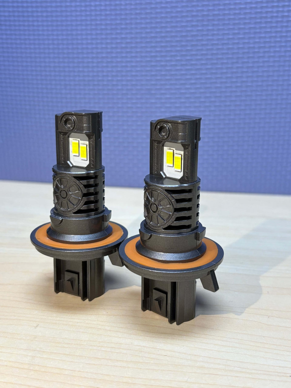 Termitor Latest-Gen 9005/HB3 Light Bulbs, 1000% 60000LM High Output, 1:1 Halogen Size, 6500K Cool White, IP68 Waterproof Fog Light with Cooling Fan, Plug and Play, Pack of 2