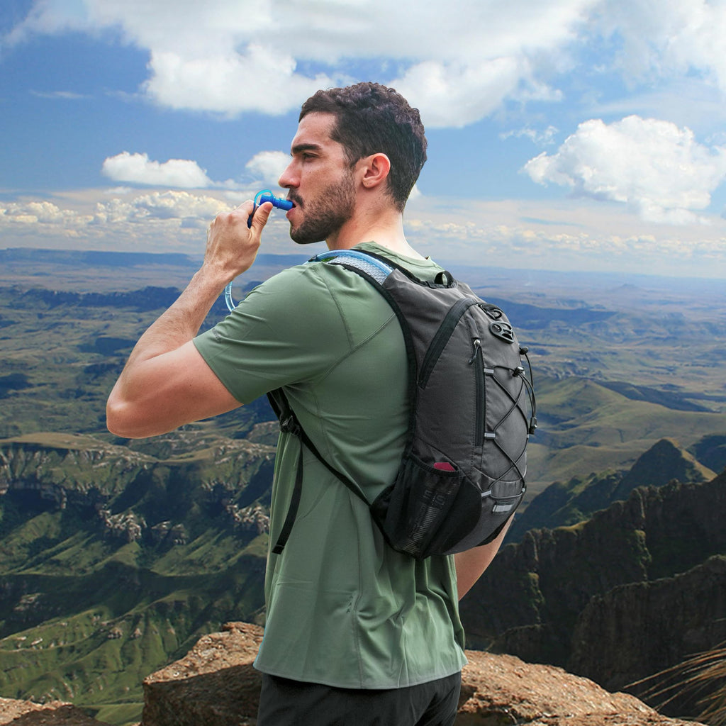 Lightweight Hydration Backpack, Running Backpack with 2L Water Bladder